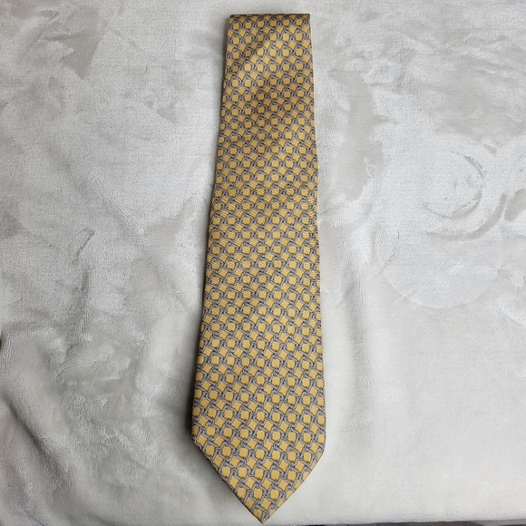 Brooks Brothers 346 Silk Tie. Elegant Yellow Geometric Pattern. - Picture 2 of 7